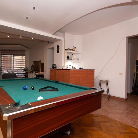 Shared Retro Vintage Luxury Apartment بوخارست المظهر الخارجي الصورة