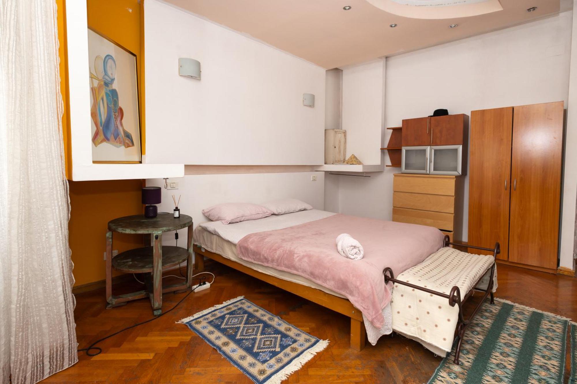 Shared Retro Vintage Luxury Apartment بوخارست المظهر الخارجي الصورة