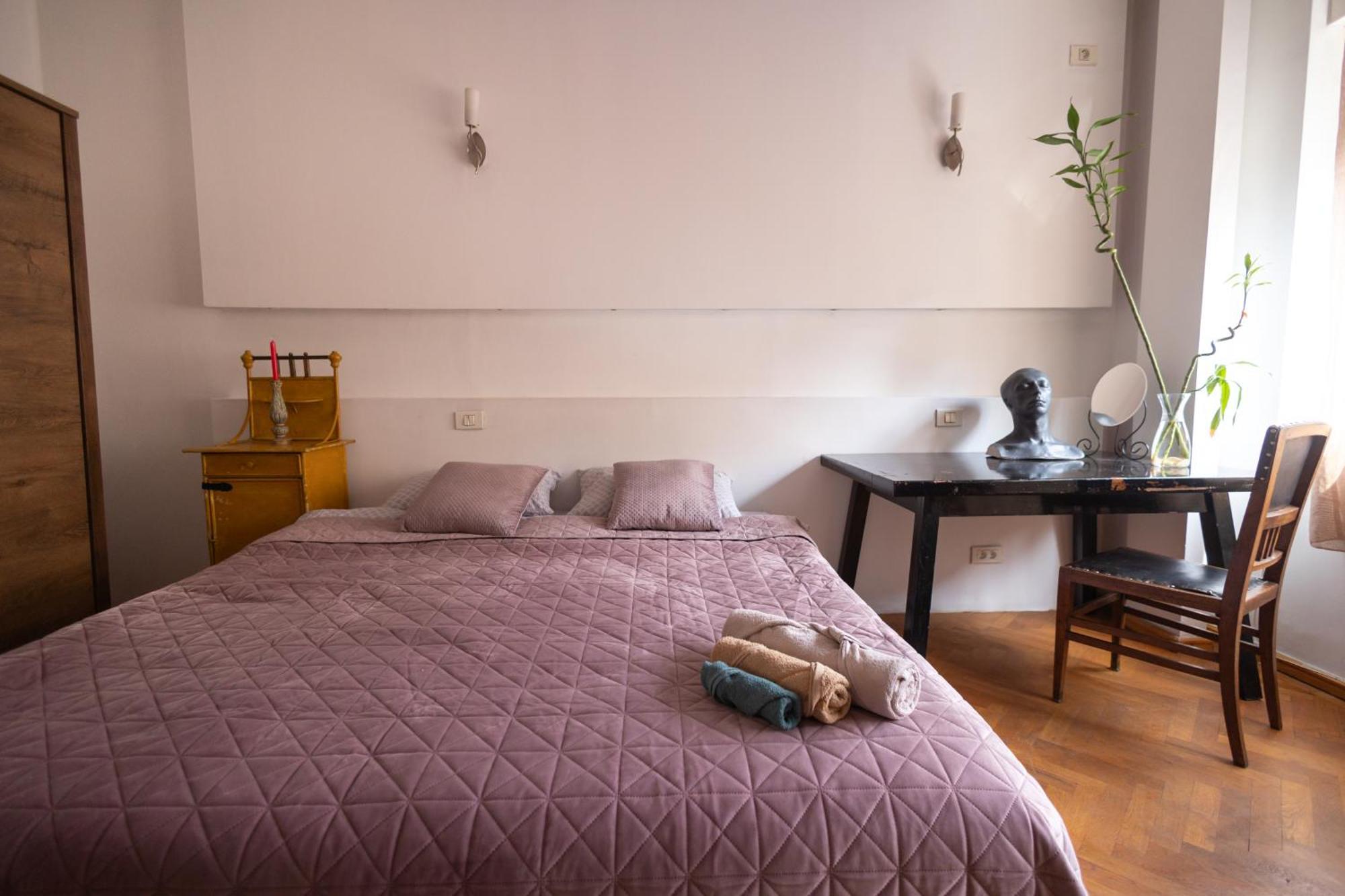 Shared Retro Vintage Luxury Apartment بوخارست المظهر الخارجي الصورة